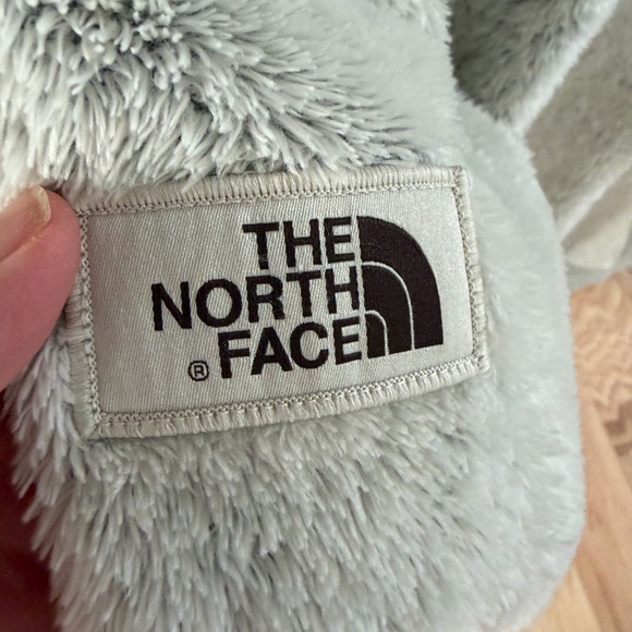 The North Face Women's Teddy Jacket in Soft Gray - Picture 3 of 6
